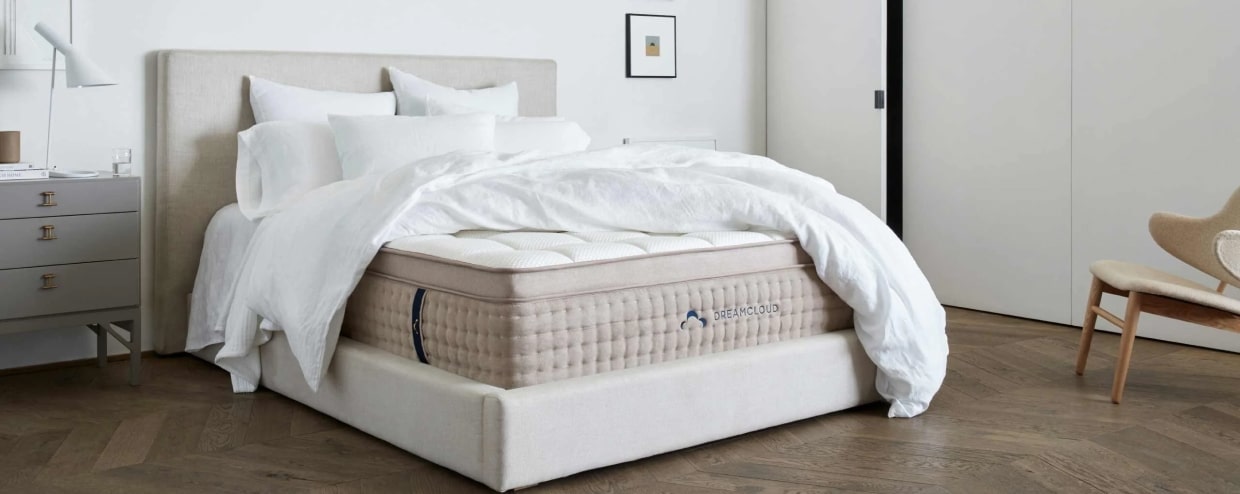 is dreamcloud mattress shipped in a box
